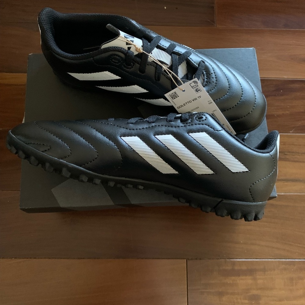 Adidas Football/Soccer Shoes M/6 W/7 Unisex good for men,woman,kids - Picture 5 of 7